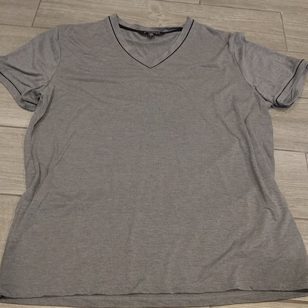 Men's Express vneck t-shirt